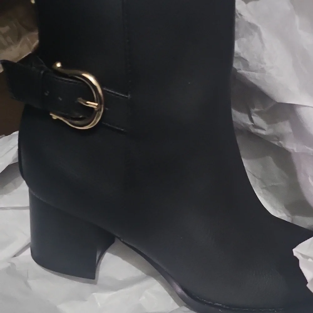 Giani Bernini Women's Jovviee Memory Foam Block Heel Dress Booties,